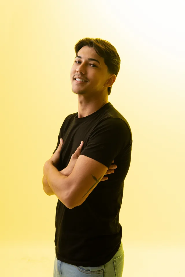 Retrato fornecido pela agência para o perfil demonstrativo de Rafael Costa
